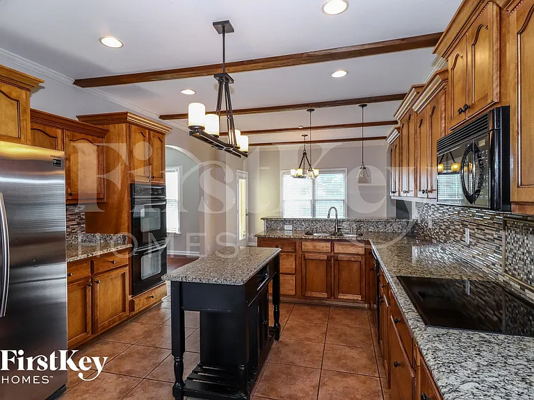 1323 Crossmont Cv — Photo 6
