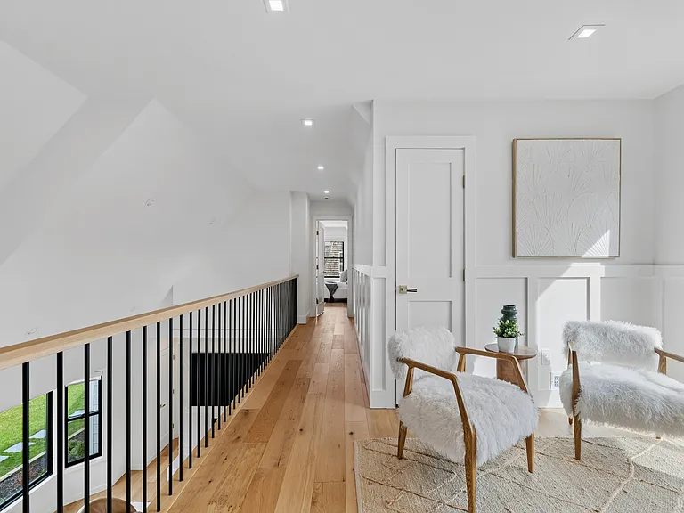 10 William Way — Photo 26