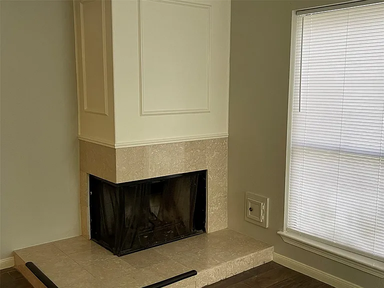 3118 Redcliff Dr — Photo 15