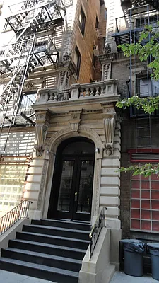 Rented by Manhattan Flats | media 9