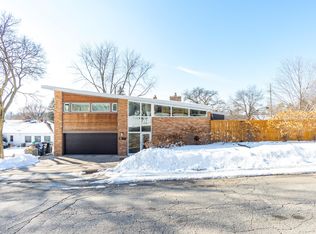 1718 Sunset Dr, La Crosse, WI 54601