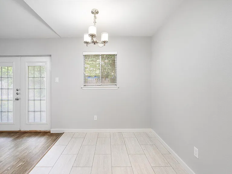 12902 Lamplight Village Ave — Photo 23
