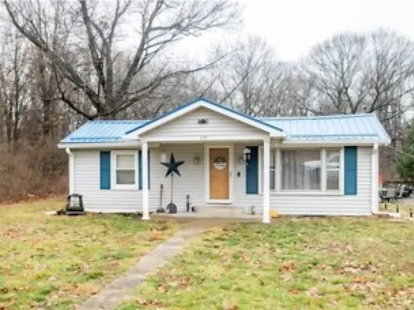 575 E 14th St, Danville, IL 61832