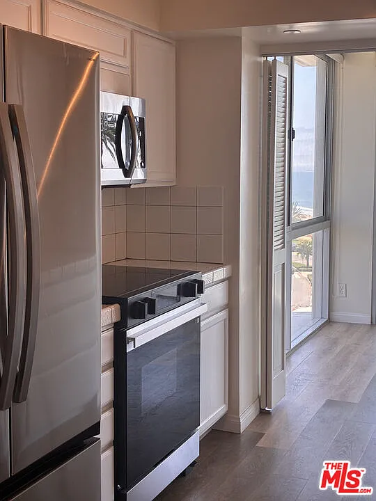 2 bed, 2.5 bath, 1562 sqft, $9,500 — Photo 4