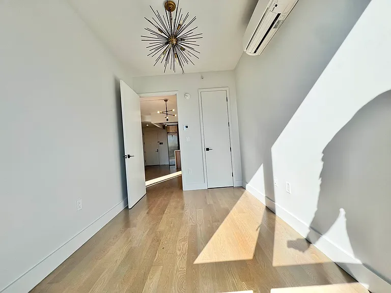 2807 Snyder Ave #4I — Photo 9