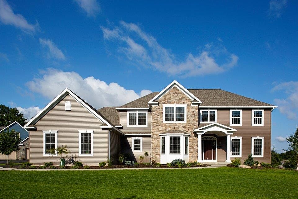 1st image of 704 Front Royal Cir