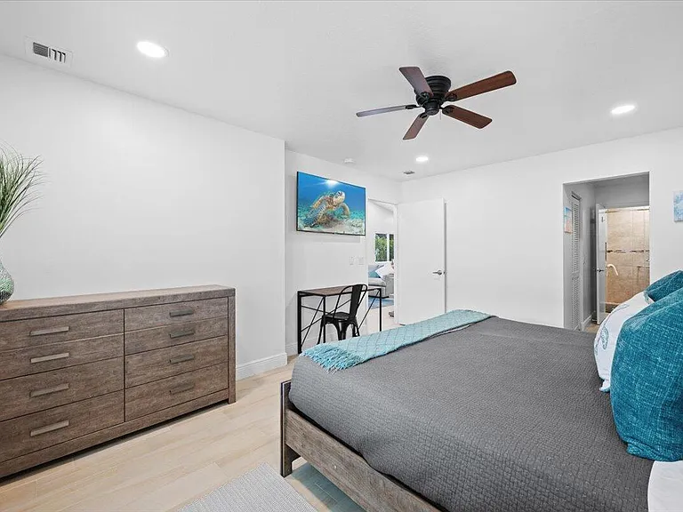 6075 Francis St — Photo 15
