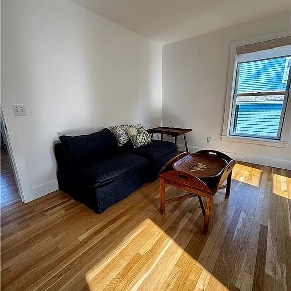 433 Wolcott Ave — Photo 12