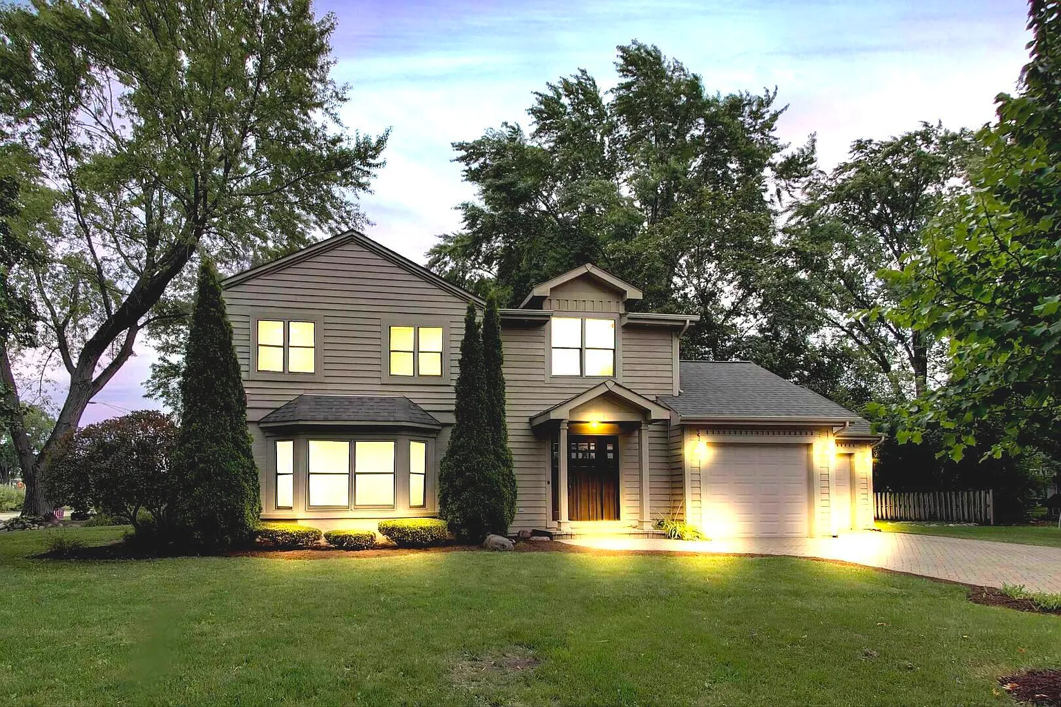 315 S Beverly Ln photo 1
