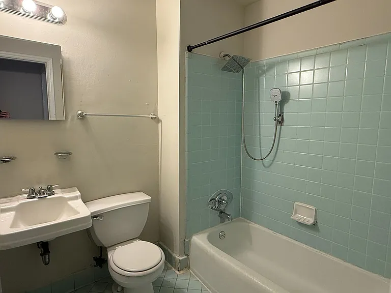 3721 Driftwood Dr — Photo 10