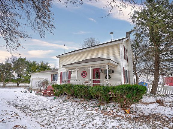 2nd image of 4148 N Williams Rd