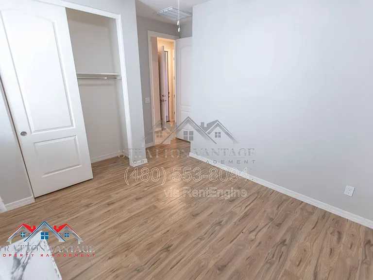 15244 W Moreland St — Photo 30