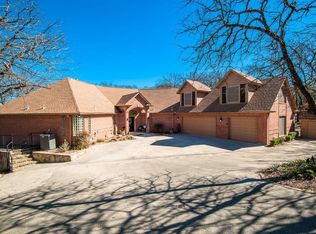 4 Eagle Point N, Azle, TX 76020