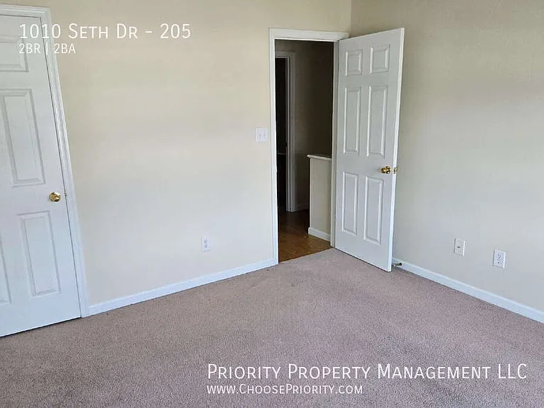 1010 Seth Dr #205 — Photo 8