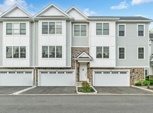 110 Mason Ct #5D, Haworth, NJ 07641