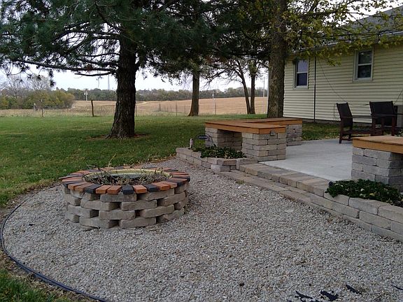 Back patio with fire pit