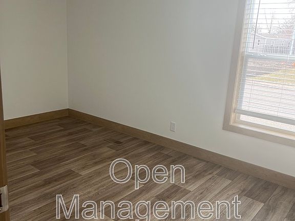 5th image of 825 1st Ave E Lot 83