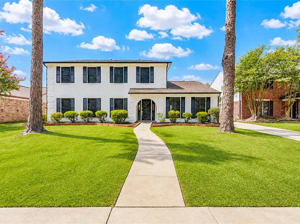 16011 Pinyon Creek Dr, Houston, TX 77095