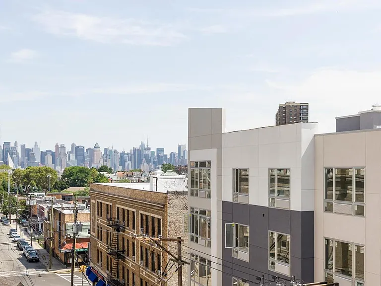 318 54th St #4K — Photo 3