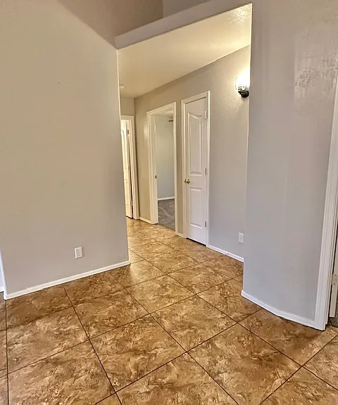 1700 S Weaver Dr — Photo 11