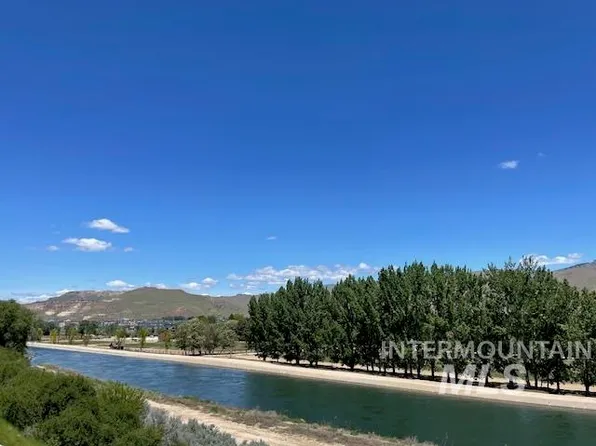 5134 S Surprise Way APT 203, Boise, ID 83716