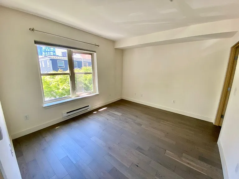1620 Belmont Ave #221 — Photo 14