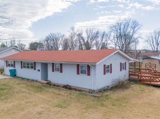 402 Locust St, Cuba, MO 65453