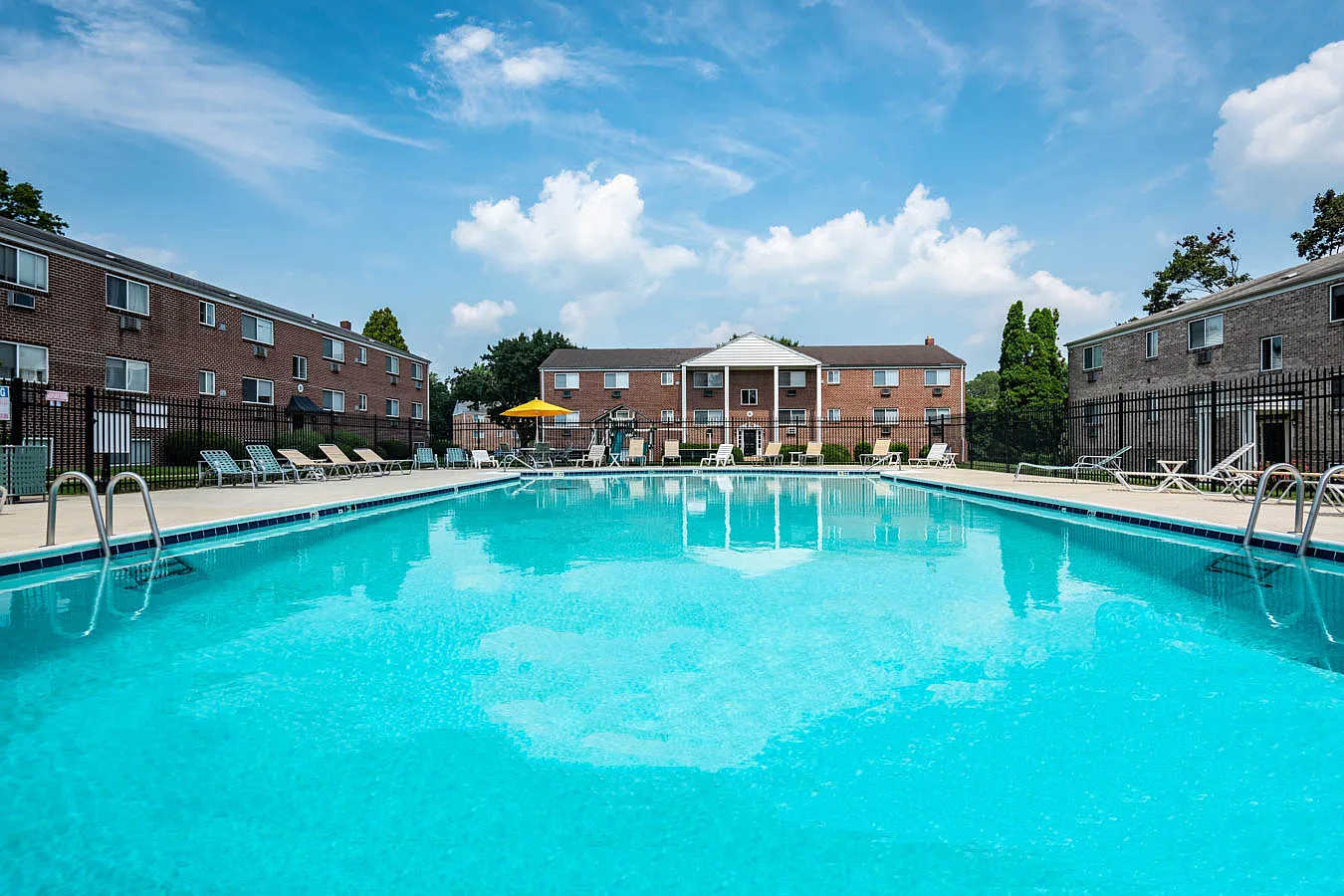 Sweetbriar Apartments — Photo 4