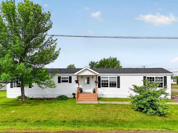 1 Peridot St, Moncton, NB E1H 3E4