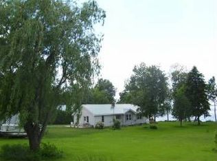 82 W Shore Rd, Alburgh, VT 05440