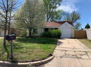 601 S Calhoun Dr, Wichita, KS 67207