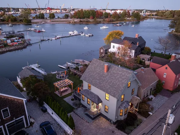 35 Salter Street, Portsmouth, NH 03801