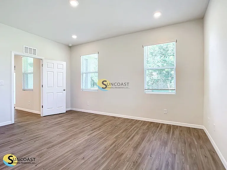 585 Marion Oaks Pass — Photo 36