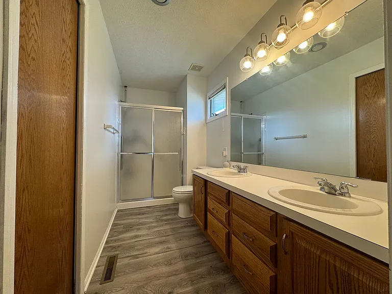 16642 Adams St — Photo 9