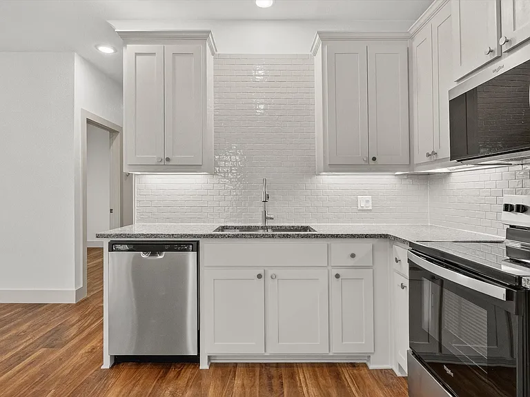 502 E Kimball St #1 — Photo 10