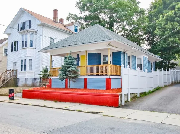 161 Ocean St, Providence, RI 02905