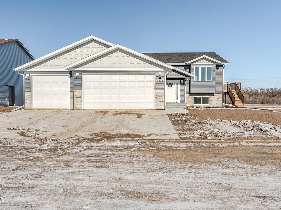 1st image of 1232 Empire Cir