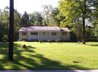 527 Riverview Rd, Gates Mills, OH 44040