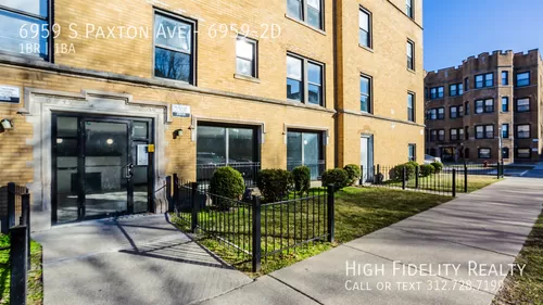 6959 S Paxton Ave #2D Photo 1