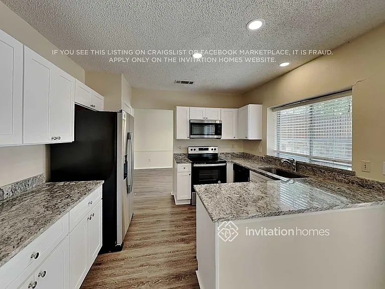 2107 Stonegate Dr — Photo 7
