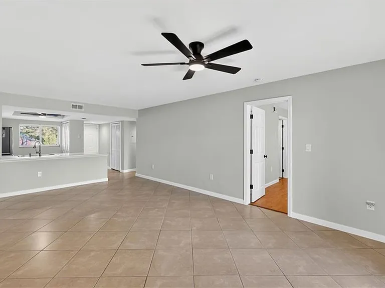 144 Cypress Way E #701 — Photo 10