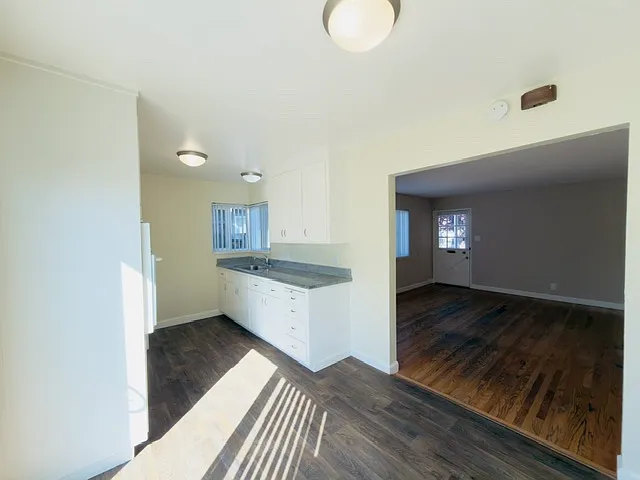 723 Redwood Ave #723 — Photo 6