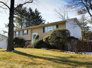 4 Inland Rd, New City, NY 10956
