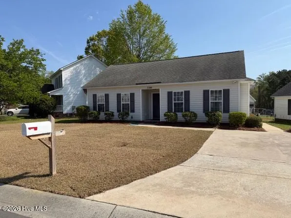 2200 Old Courthouse Dr, Greenville, NC 27858