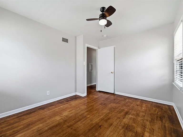 1308 Rose Ave — Photo 10