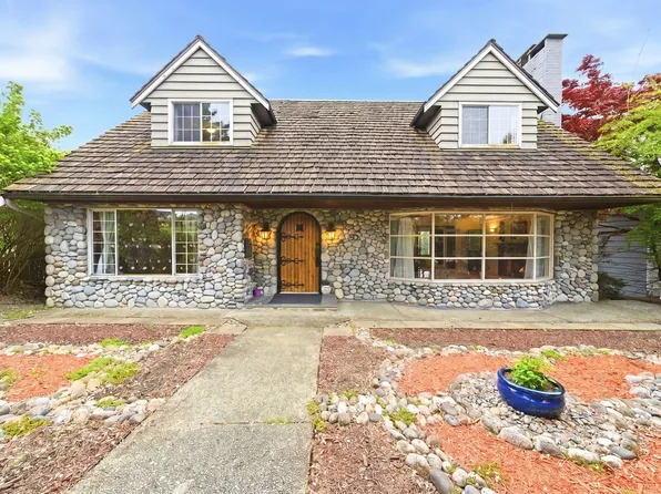 80 Courtney Cres, New Westminster, BC V3L 4M2