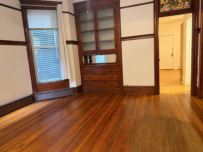 843 W Roscoe St #1F — Photo 5