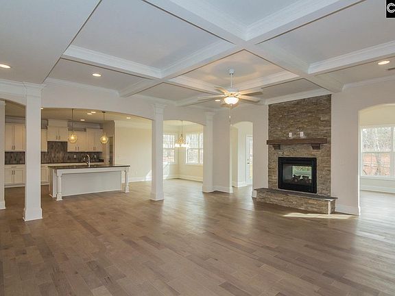2nd image of 615 Summershore Ct
