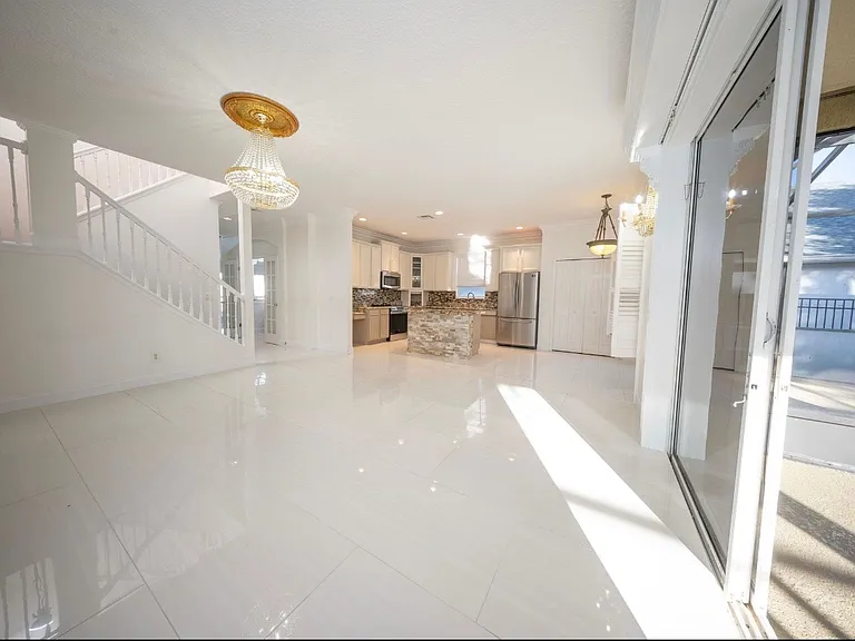 5456 Los Palma Vista Dr — Photo 11