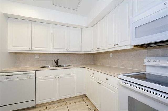1st image of 20341 NE 30th Ave #1126